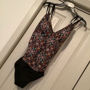 Jantzen Coastal Zone black strappy bathing suit Sz Lg